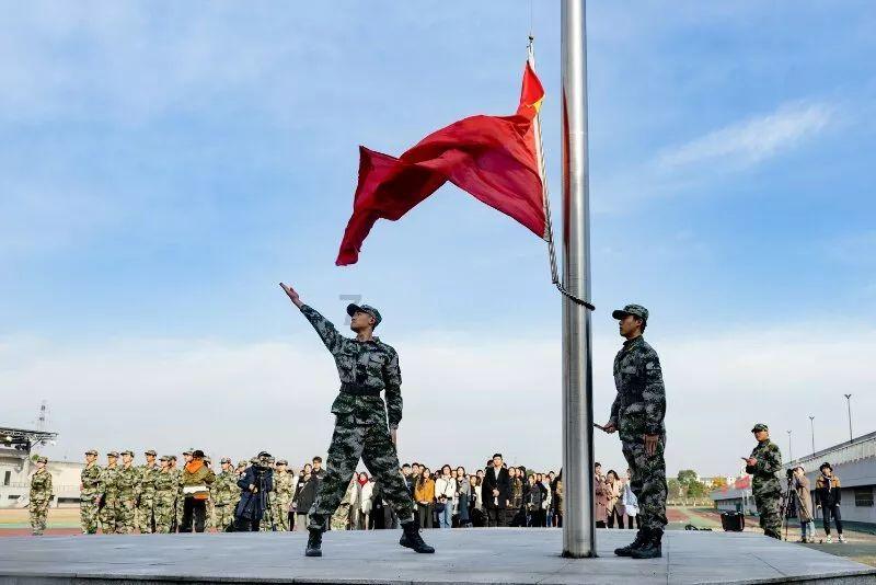 卡西欧电子词典为什么没有配置充电器